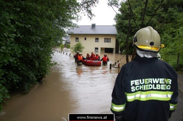 0072 - 02.06.2013 Hochwasser in Neuzeug (Hochwasser Alarmplan)